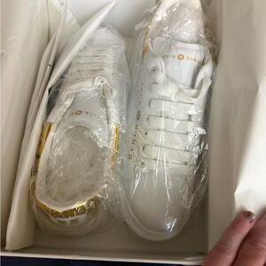 Jack & Bomar Blessings Women's Sneakers in White and Gold, size 10, unisex white